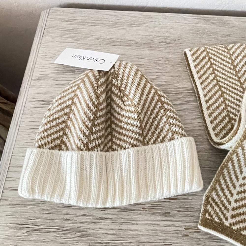 New Calvin Klein Hat Beanie Scarf Set Ivory Metallic Gold Herringbone Knit 2 Pc - Picture 4 of 10